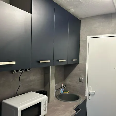 4 Pers. 2 Mn Gare - 10 Mn Apartment